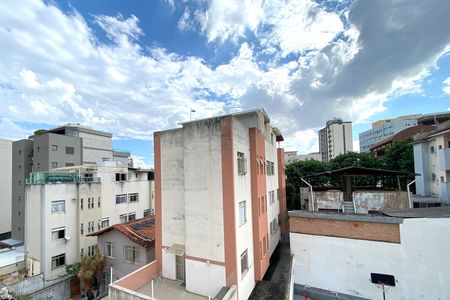 Vista Quarto 1 de apartamento à venda com 3 quartos, 90m² em Cruzeiro, Belo Horizonte