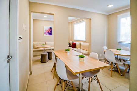 Apartamento para alugar com 41m², 2 quartos e sem vaga Apartamento para alugar com 41m², 2 quartos e sem vagaÁrea comum - Salão de festas