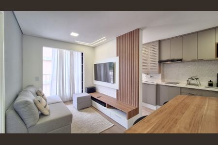 Sala  de apartamento para alugar com 2 quartos, 37m² em Água Branca, São Paulo