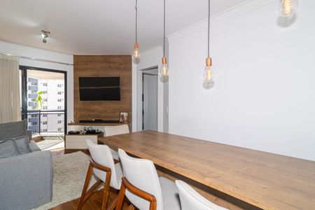 Apartamento à venda com 60m², 2 quartos e 1 vaga Apartamento à venda com 60m², 2 quartos e 1 vagaSala de Jantar