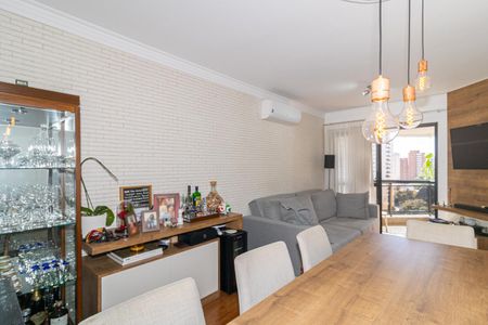 Apartamento à venda com 60m², 2 quartos e 1 vaga Apartamento à venda com 60m², 2 quartos e 1 vagaSala de Jantar