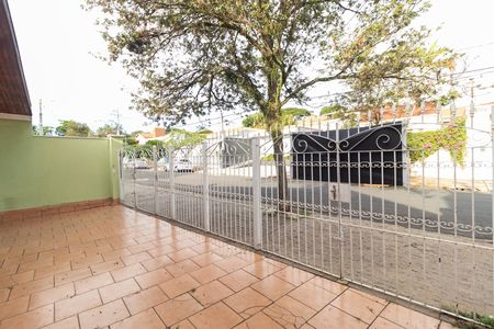 Casa à venda com 178m², 4 quartos e 3 vagas Casa à venda com 178m², 4 quartos e 3 vagasGaragem