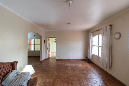 Casa à venda com 178m², 4 quartos e 3 vagas Casa à venda com 178m², 4 quartos e 3 vagasSalas