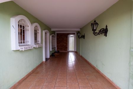 Casa à venda com 178m², 4 quartos e 3 vagas Casa à venda com 178m², 4 quartos e 3 vagasGaragem