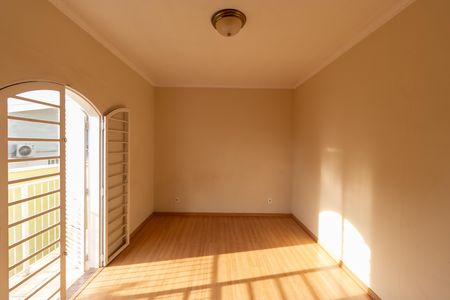 Casa à venda com 178m², 4 quartos e 3 vagas Casa à venda com 178m², 4 quartos e 3 vagasSuíte