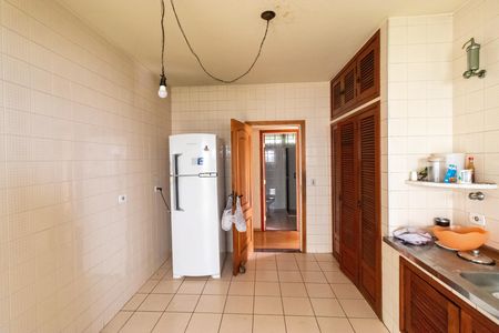 Casa à venda com 178m², 4 quartos e 3 vagas Casa à venda com 178m², 4 quartos e 3 vagasCozinha