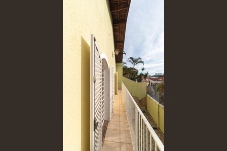 Casa à venda com 178m², 4 quartos e 3 vagas Casa à venda com 178m², 4 quartos e 3 vagasSacada da Suíte e quarto 02