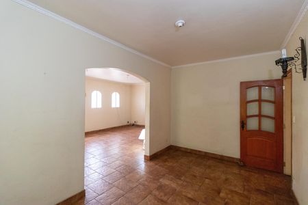 Casa à venda com 178m², 4 quartos e 3 vagas Casa à venda com 178m², 4 quartos e 3 vagasSalas