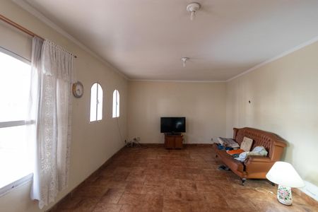 Casa à venda com 178m², 4 quartos e 3 vagas Casa à venda com 178m², 4 quartos e 3 vagasSalas