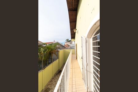Casa à venda com 178m², 4 quartos e 3 vagas Casa à venda com 178m², 4 quartos e 3 vagasSacada da Suíte e quarto 02