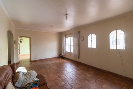 Casa à venda com 178m², 4 quartos e 3 vagas Casa à venda com 178m², 4 quartos e 3 vagasSalas