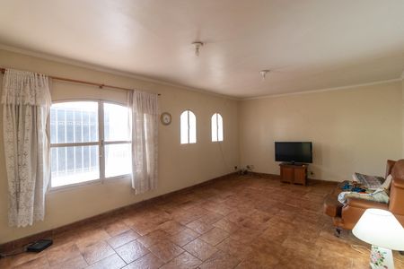 Casa à venda com 178m², 4 quartos e 3 vagas Casa à venda com 178m², 4 quartos e 3 vagasSalas