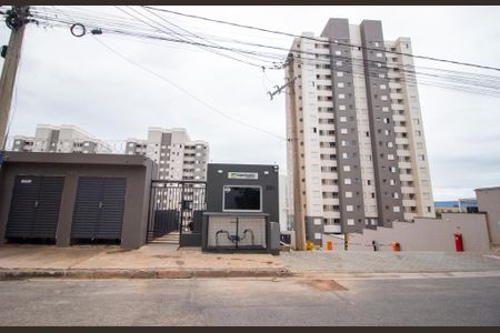 Apartamento para alugar com 45m², 2 quartos e 1 vaga Apartamento para alugar com 45m², 2 quartos e 1 vagaFachada