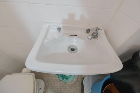 Apartamento à venda com 61m², 3 quartos e 1 vaga Apartamento à venda com 61m², 3 quartos e 1 vagaBanheiro de serviço