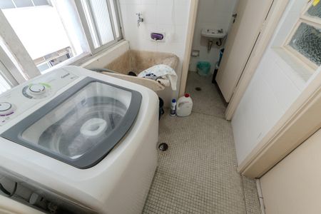 Apartamento à venda com 61m², 3 quartos e 1 vaga Apartamento à venda com 61m², 3 quartos e 1 vagaÁrea de Serviço