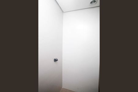 Banheiro de kitnet/studio à venda com 1 quarto, 47m² em Moinhos de Vento, Porto Alegre