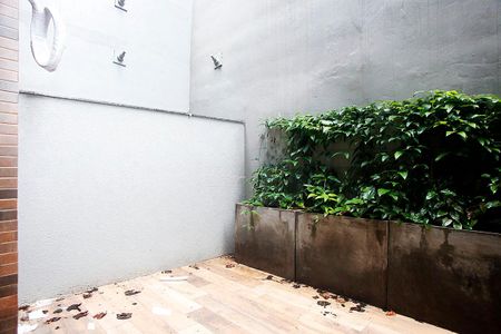 Pátio de kitnet/studio à venda com 1 quarto, 47m² em Moinhos de Vento, Porto Alegre