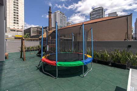 Apartamento para alugar com 34m², 2 quartos e sem vaga Apartamento para alugar com 34m², 2 quartos e sem vagaplay ground_3