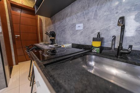 Cozinha de apartamento para alugar com 1 quarto, 30m² em Jardim Aricanduva, São Paulo