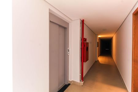 Apartamento à venda com 33m², 1 quarto e sem vaga Apartamento à venda com 33m², 1 quarto e sem vagaElevador