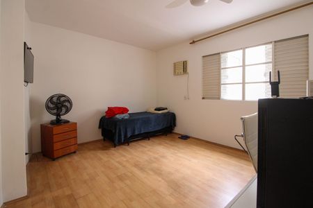 Casa à venda com 285m², 3 quartos e 2 vagas Casa à venda com 285m², 3 quartos e 2 vagasQuarto 2
