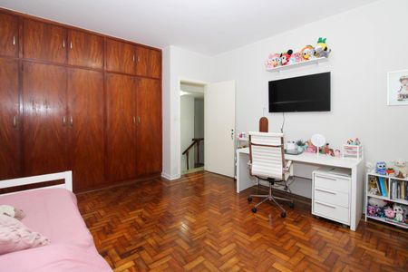 Casa à venda com 285m², 3 quartos e 2 vagas Casa à venda com 285m², 3 quartos e 2 vagasQuarto 1