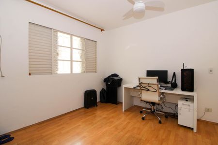 Casa à venda com 285m², 3 quartos e 2 vagas Casa à venda com 285m², 3 quartos e 2 vagasQuarto 2