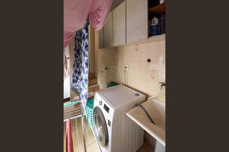 Casa à venda com 285m², 3 quartos e 2 vagas Casa à venda com 285m², 3 quartos e 2 vagasÁrea de Serviço