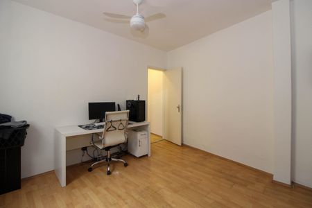Casa à venda com 285m², 3 quartos e 2 vagas Casa à venda com 285m², 3 quartos e 2 vagasQuarto 2