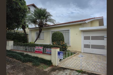 Casa à venda com 285m², 3 quartos e 2 vagas Casa à venda com 285m², 3 quartos e 2 vagasPlaca