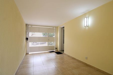 Casa à venda com 285m², 3 quartos e 2 vagas Casa à venda com 285m², 3 quartos e 2 vagasGaragem