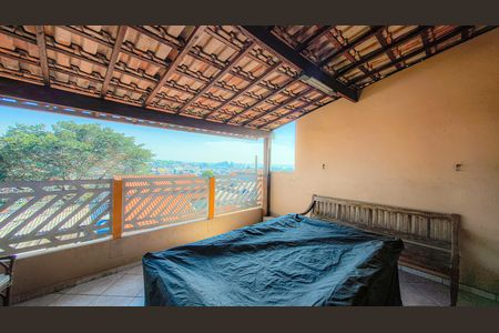 Casa para alugar com 230m², 3 quartos e 2 vagas Casa para alugar com 230m², 3 quartos e 2 vagasTerraço