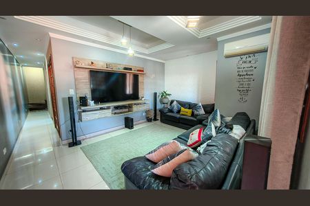 Sala de casa para alugar com 3 quartos, 230m² em Jardim Presidente, São Paulo