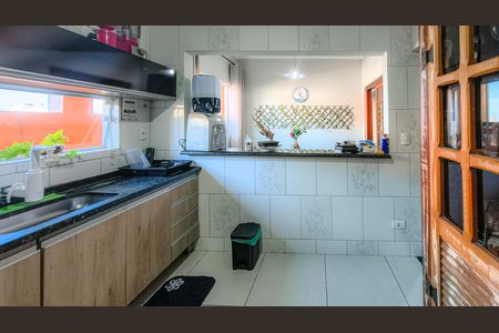 Casa para alugar com 230m², 3 quartos e 2 vagas Casa para alugar com 230m², 3 quartos e 2 vagasCozinha
