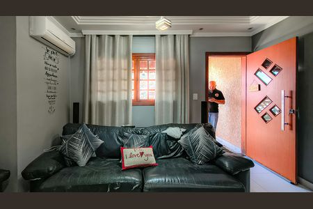 Sala de casa para alugar com 3 quartos, 230m² em Jardim Presidente, São Paulo