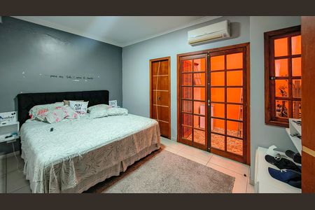 Casa para alugar com 230m², 3 quartos e 2 vagas Casa para alugar com 230m², 3 quartos e 2 vagasSuíte