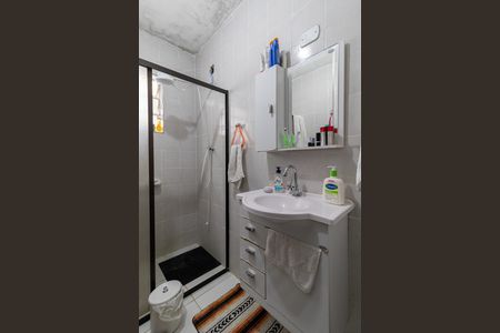Casa à venda com 104m², 2 quartos e 2 vagas Casa à venda com 104m², 2 quartos e 2 vagasBanheiro