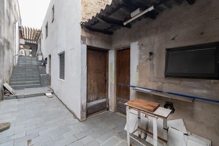 Casa à venda com 104m², 2 quartos e 2 vagas Casa à venda com 104m², 2 quartos e 2 vagasQuintal