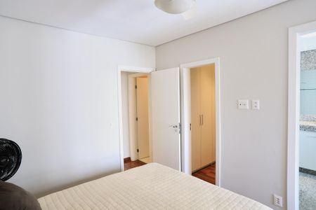 Apartamento à venda com 380m², 5 quartos e 6 vagas Apartamento à venda com 380m², 5 quartos e 6 vagasSuíte 1