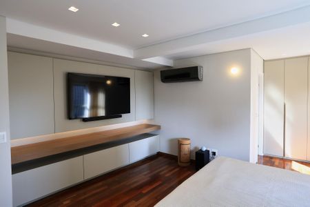 Apartamento à venda com 380m², 5 quartos e 6 vagas Apartamento à venda com 380m², 5 quartos e 6 vagasSuíte master