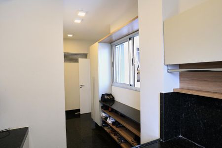 Apartamento à venda com 380m², 5 quartos e 6 vagas Apartamento à venda com 380m², 5 quartos e 6 vagasÁrea de Serviço