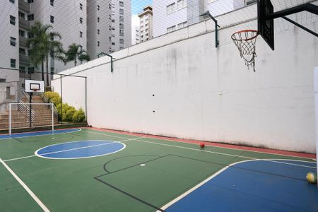 Apartamento à venda com 380m², 5 quartos e 6 vagas Apartamento à venda com 380m², 5 quartos e 6 vagasQuadra