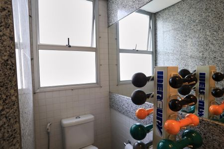 Apartamento à venda com 380m², 5 quartos e 6 vagas Apartamento à venda com 380m², 5 quartos e 6 vagasBanheiro