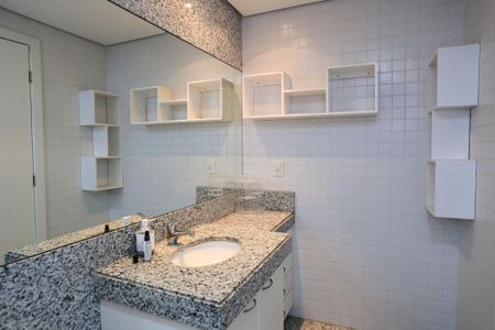 Apartamento à venda com 380m², 5 quartos e 6 vagas Apartamento à venda com 380m², 5 quartos e 6 vagasBanheiro da Suíte 3
