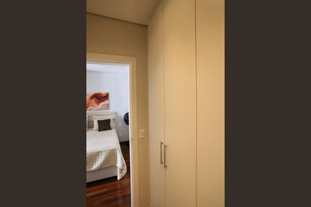 Apartamento à venda com 380m², 5 quartos e 6 vagas Apartamento à venda com 380m², 5 quartos e 6 vagasCloset da suíte 1