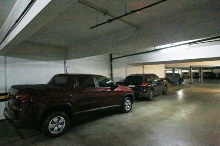 Apartamento à venda com 380m², 5 quartos e 6 vagas Apartamento à venda com 380m², 5 quartos e 6 vagasGaragem
