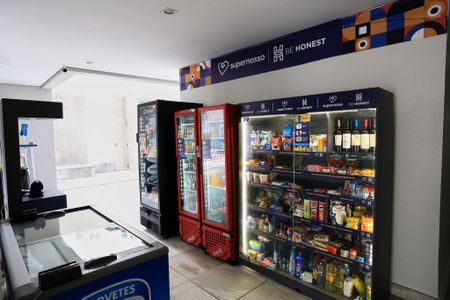 Apartamento à venda com 380m², 5 quartos e 6 vagas Apartamento à venda com 380m², 5 quartos e 6 vagasMercadinho
