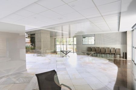 Apartamento à venda com 380m², 5 quartos e 6 vagas Apartamento à venda com 380m², 5 quartos e 6 vagasÁrea comum - Salão de festas