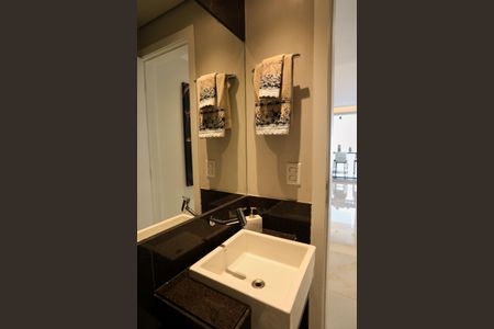 Apartamento à venda com 380m², 5 quartos e 6 vagas Apartamento à venda com 380m², 5 quartos e 6 vagasLavabo