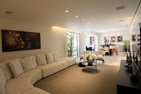 Apartamento à venda com 380m², 5 quartos e 6 vagas Apartamento à venda com 380m², 5 quartos e 6 vagasSala